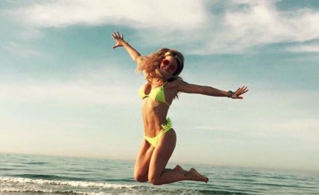 Emoción viral: los deseos de la hija de Evangelina Anderson antes de apagar las velitas | Redes