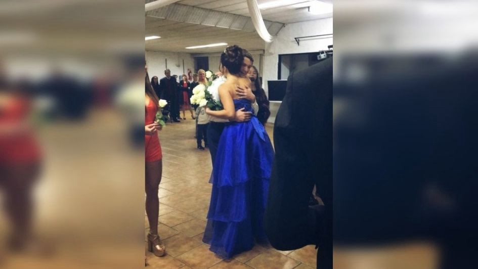 Festejó sus 15 años, sus amigas la dejaron plantada y las escrachó en las redes sociales | Redes