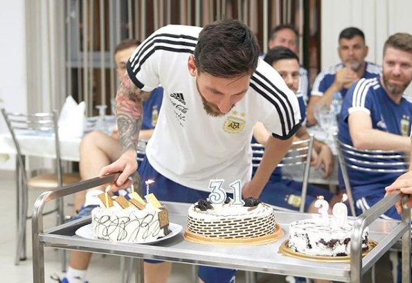 "¡Feliz cumpleaños, capitán!": el festejo de Messi con la Selección | Rusia 2018