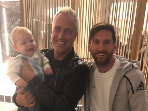 ¿Se convierte en cábala?: la foto de Mirko y Marley con Messi que le dio suerte a la Selección | Rusia 2018