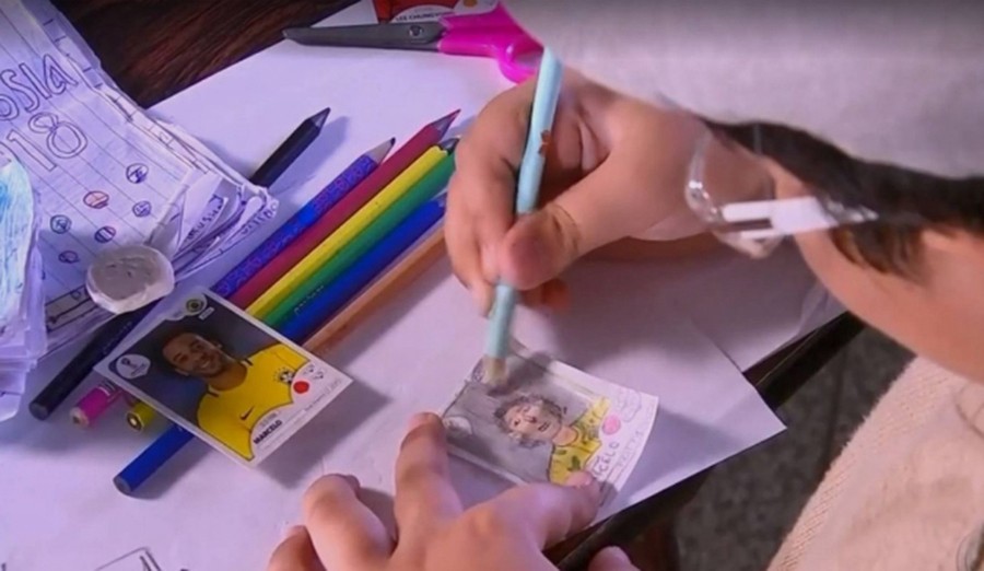 No tenía plata para comprar las figuritas del Mundial y dibujó todo el álbum | Rusia 2018