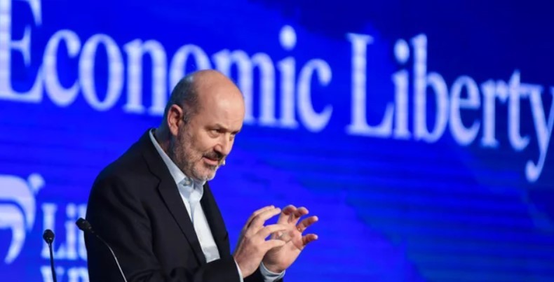 Sturzenegger afirmó que la reforma laboral regirá para la totalidad del empleo privado | Política