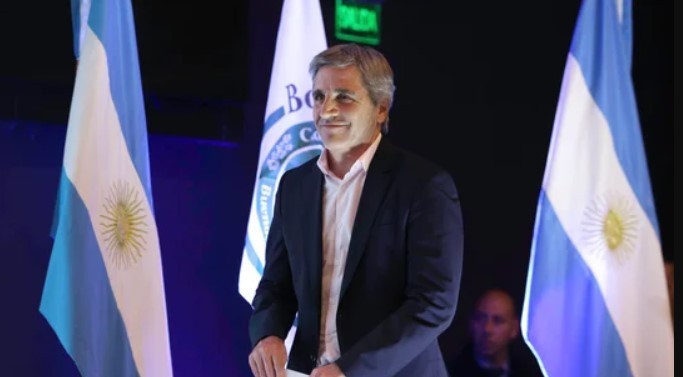 El Gobierno anunció que 2025 cerró con superávit fiscal | Política