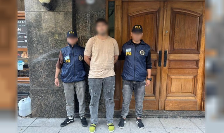 Hackeaba cuentas por montos multimillonarios y fue detenido en Palermo | Actualidad