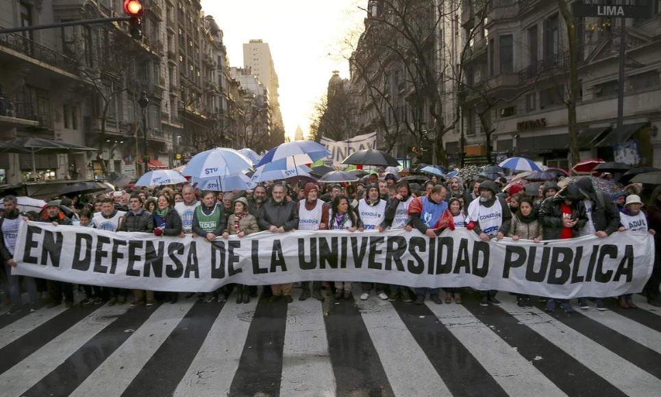 La Justicia frenó el decreto del Gobierno que suspendió la ley de financiamiento universitario | Política