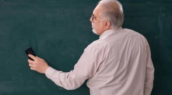 Los jubilados docentes tendrán un 5,8%  y los universitarios un 4,26% de aumento en marzo | Economía