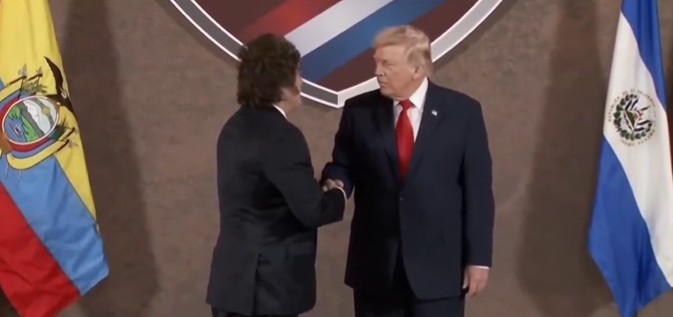 Javier Milei llegó a la cumbre “Shield of the Americas” y fue recibido por Trump | Política