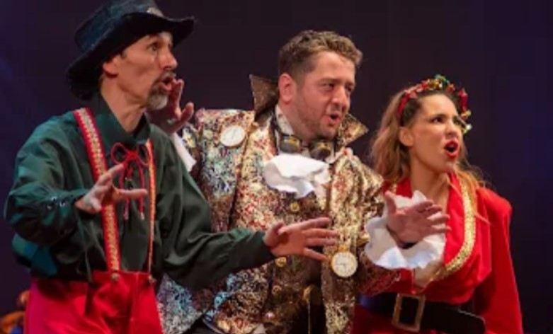 "Navidad Sinfónica": despliegue escénico y los clásicos navideños por la Orquesta del Multiverso | Espectáculos