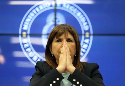 Patricia Bullrich: “Los delegados van a tener un límite de diez horas mensuales pagas; el resto, a laburar” | Política