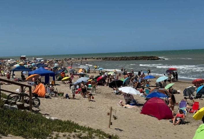 “Me pasó un bebé de seis meses por los pies”: dramático rescate de un vendedor de churros en el meteotsunami | Actualidad