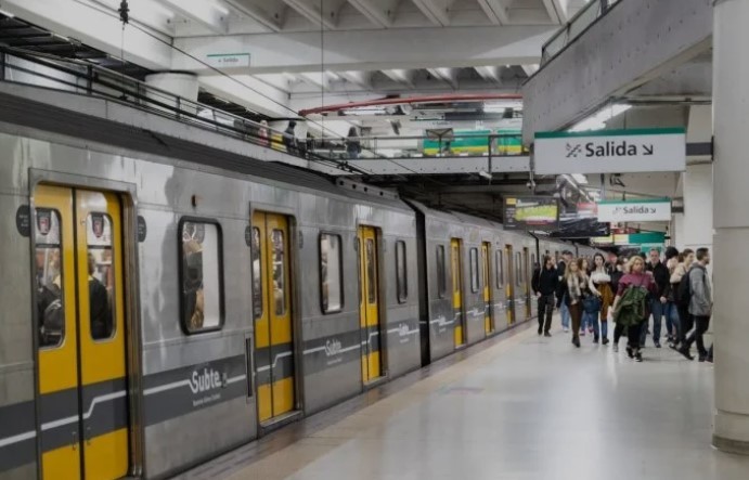 Contra la reforma laboral, los subtes adhieren al paro desde las 21 | Actualidad