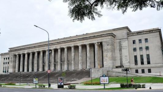 Esta semana continúa el paro universitario por recomposición salarial