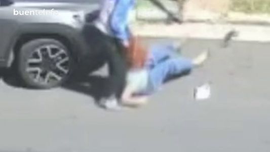 Violento asalto en Ramos Mejía: una mujer fue golpeada y arrastrada por cuatro delincuentes