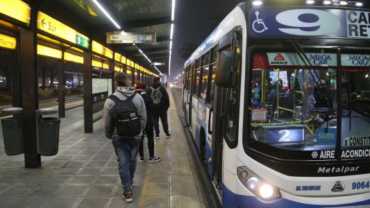 Colectivos: la UTA anunció que el transporte disminuirá su frecuencia a partir de medianoche