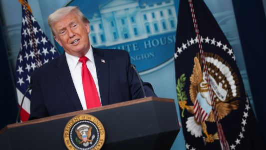 Trump anunció el inicio del proceso para despejar el estrecho de Ormuz