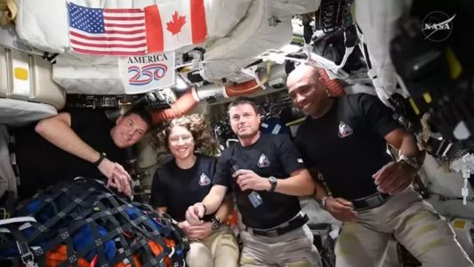 Concluyó la primera misión tripulada que orbitó la Luna tras más de 50 años