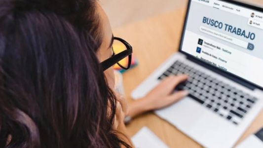 Sostener el nivel de vida: 4 de cada 10 argentinos buscan un segundo trabajo