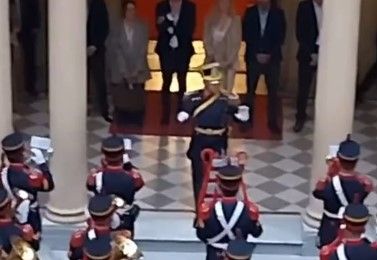 Denuncian a los Granaderos por animar el cumpleaños de Karina Milei