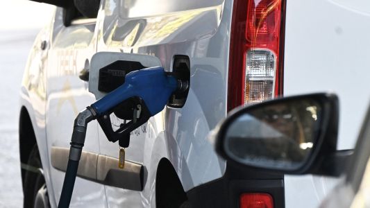 La nafta subió más de un 23% desde el inicio de la guerra en Medio Oriente