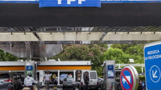 YPF no subirá la nafta por 45 días: las razones
