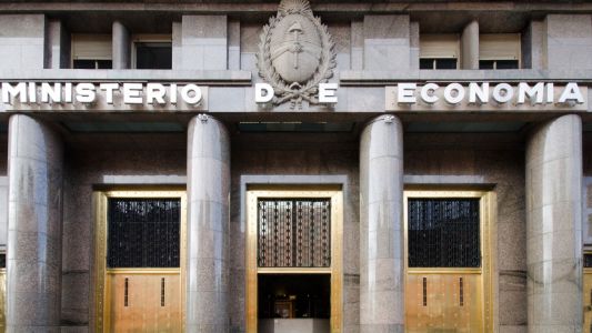 El riesgo país perforó los 500 puntos: los bonos argentinos continuaron la mejora