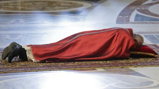 #ViernesSanto: Francisco encabeza la celebración en El Vaticano