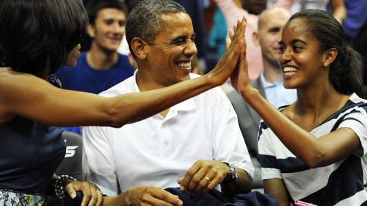 El Servicio Secreto de Estados Unidos le enseña a Malia Obama a manejar