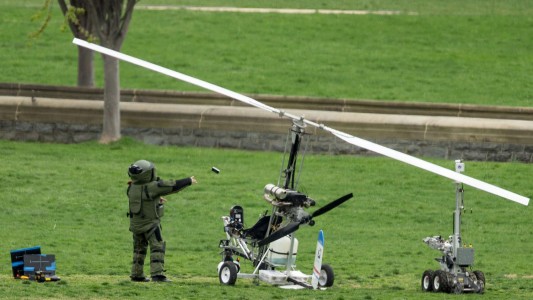 Detuvieron a un hombre que aterrizó en el Capitolio