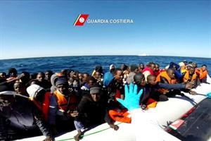 Drama en el Mediterráneo: 700 muertos por el naufragio de un barco con migrantes