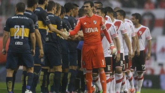 Boca-River: sorpresas de última hora en las formaciones