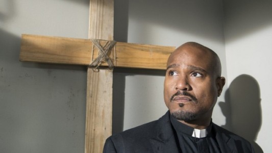 Arrestan con drogas a estrella de la serie Walking Dead