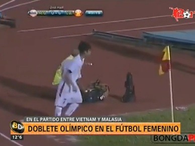 Dos goles olímpicos, uno con cada pierna, en un partido de fútbol femenino