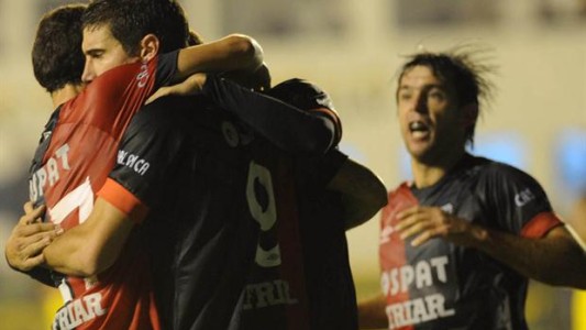 Colón logró su primer triunfo de visitante ante Defensa y Justicia