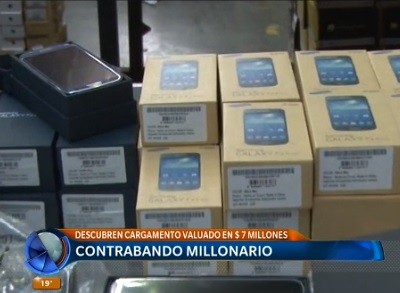 Decomisan 1.700 kilos de iPads, iPhones y notebooks en Ezeiza
