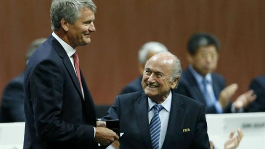 David Gill, representante de Inglaterra en la FIFA, renunció a su vicepresidencia