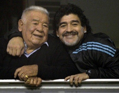 Está internado en estado crítico el padre de Diego Maradona