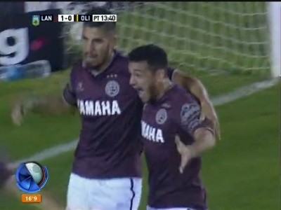 Con dos goles de Lautaro Acosta Lanús derrotó a Olimpo