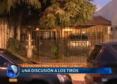Baleó a un vecino porque tenía el auto estacionado frente a su casa