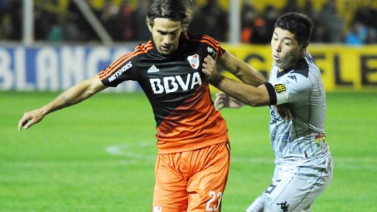 River empató sobre la hora con Olimpo y quedó lejos de la punta