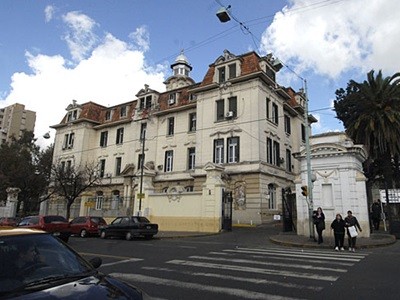 Otra vez un médico del Piñero fue agredido por familiares de un paciente