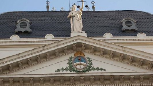 Obligan a jueza de Familia a tomarse licencia por "severas anomalías" en su desempeño