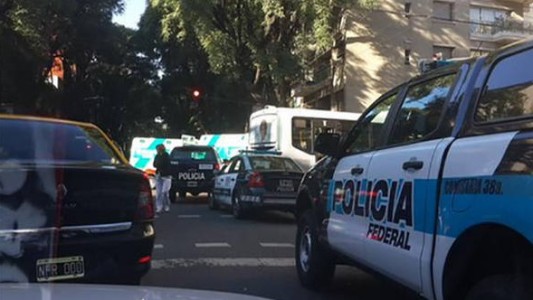 Tiroteo en Caballito: la policía hirió y detuvo a un ladrón, dos se escaparon