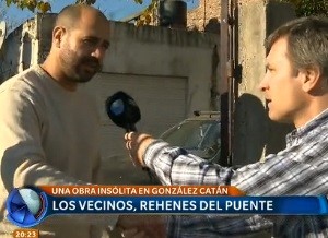 Los vecinos, rehenes del puente