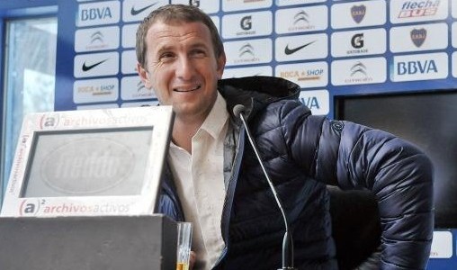 Arruabarrena consideró que la vuelta de Tevez "es un salto de calidad para todos"