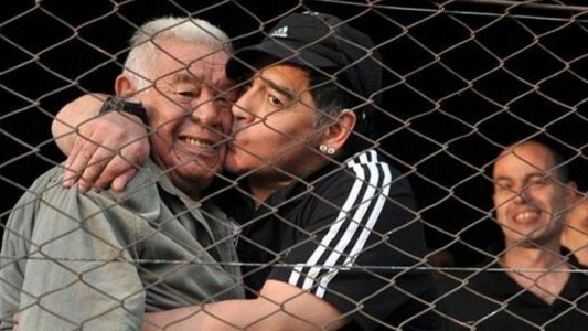 El mensaje de Diego Maradona tras la muerte de su padre