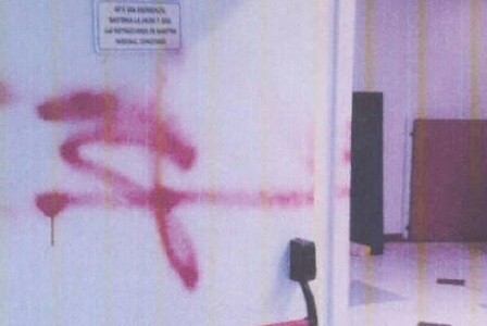 #RelatosSalvajes: estaba sin luz, fue a Edesur, amenazó a una empleada y pintó toda la oficina con aerosol