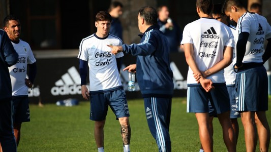 Martino no haría cambios en la semifinal ante Paraguay
