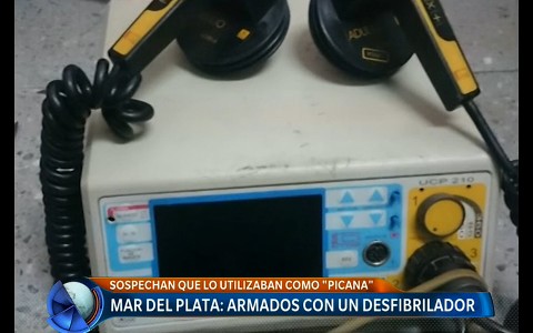 Ladrones armados con un desfibrilador