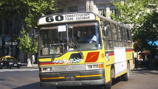 Línea 60: choferes vuelven a prestar servicio pero sin cortar boleto
