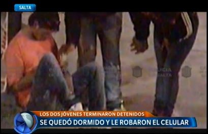 Se quedó dormido y le robaron el celular